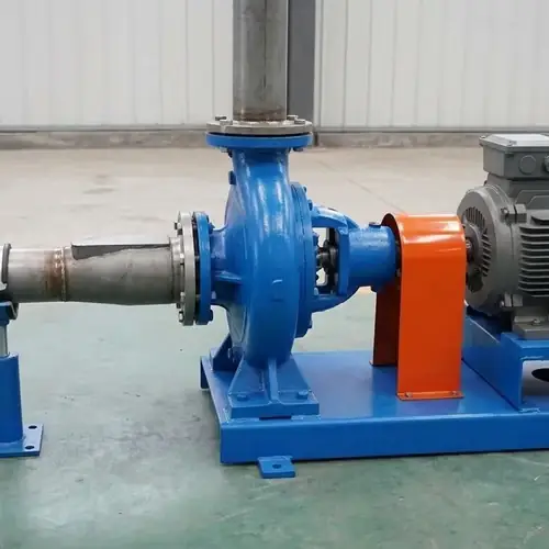 eccentric-reducer-suction-pipe-support Horizontal pump suction line with an eccentric reducer flat side up and independent pipe support on a pump installation checklist to prevent cavitation.